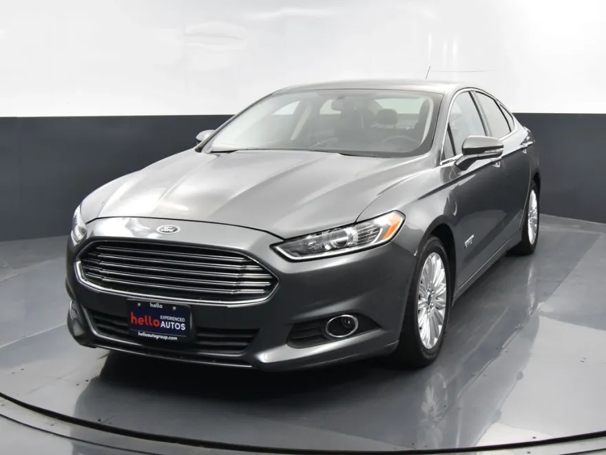 2014 Ford Fusion Energi SE photo 1