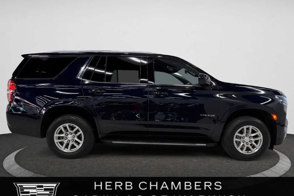 2021 Chevrolet Tahoe LT photo 1