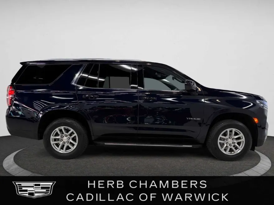 2021 Chevrolet Tahoe LT photo 1