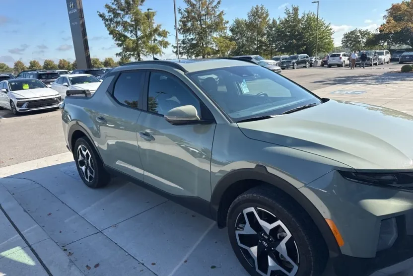 2024 Hyundai Santa Cruz Limited photo 1