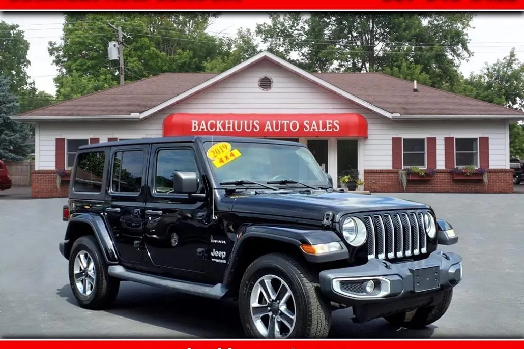 2019 Jeep Wrangler Unlimited Sahara photo 1