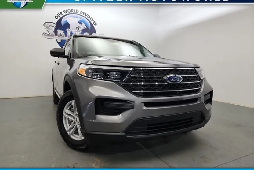 2022 Ford Explorer XLT photo 1