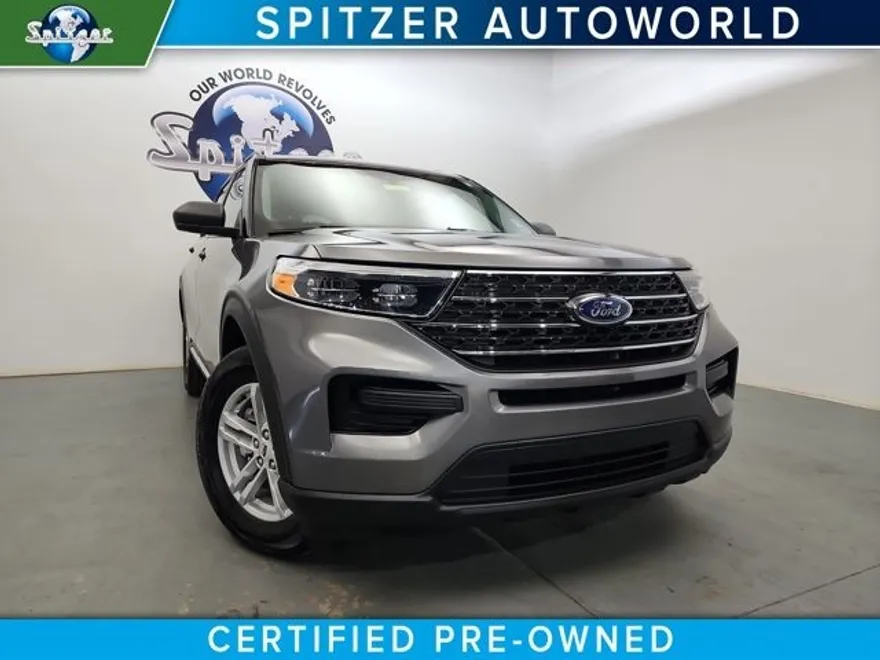 2022 Ford Explorer XLT photo 1