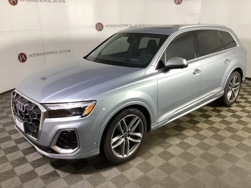 2025 Audi SQ7 Prestige photo 1