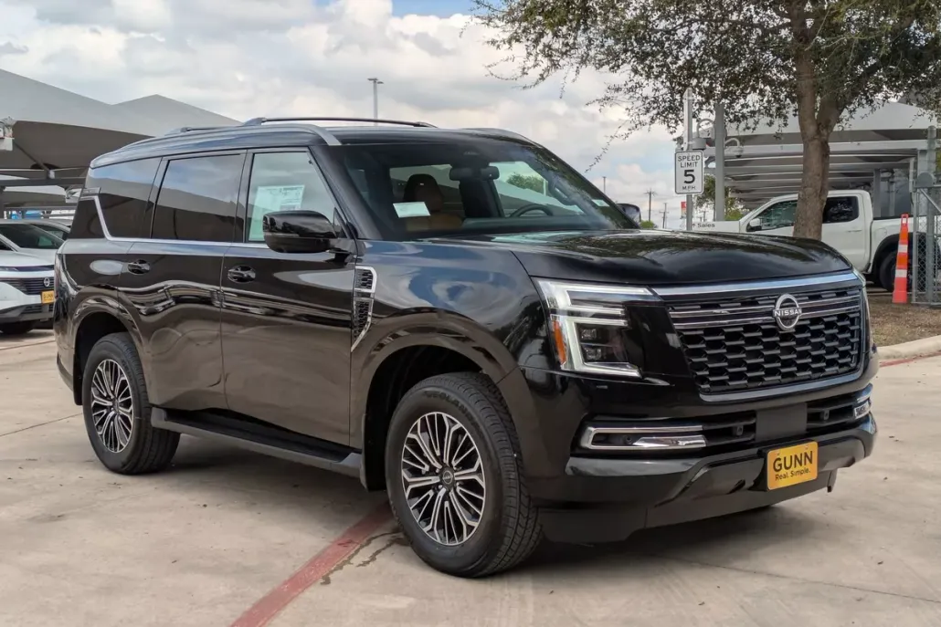 2025 Nissan Armada SL photo 1