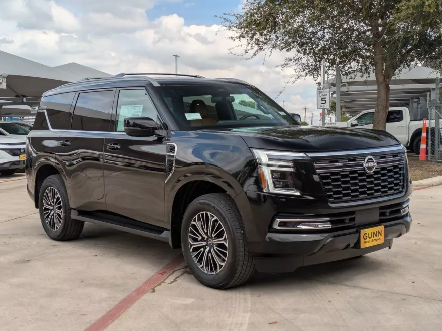 2025 Nissan Armada SL photo 1