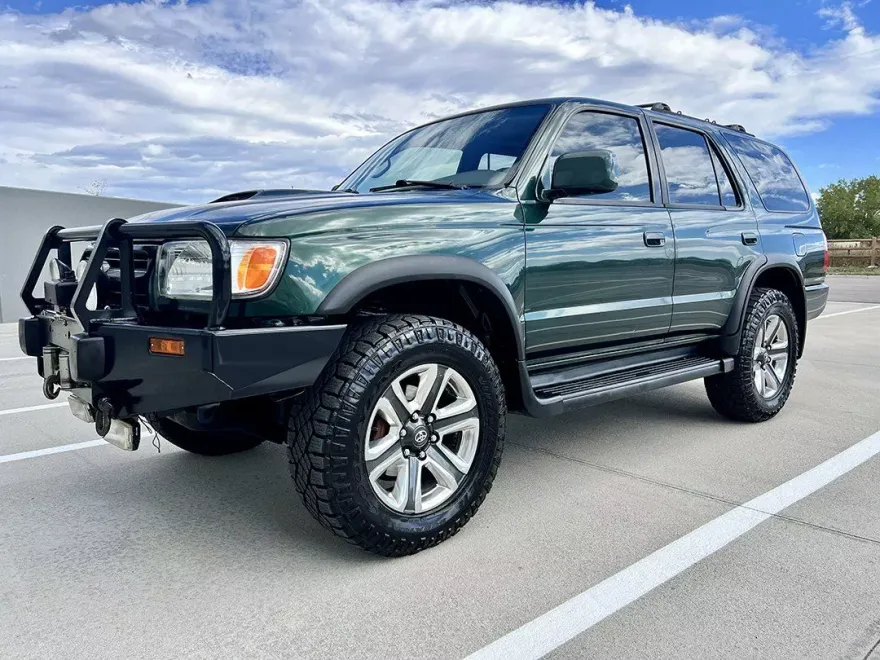 1999 Toyota 4Runner Sport SR5 V6 photo 1