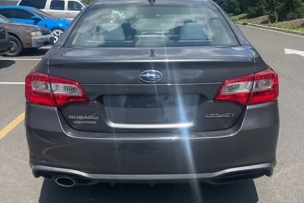 2019 Subaru Legacy 2.5i Premium photo 1