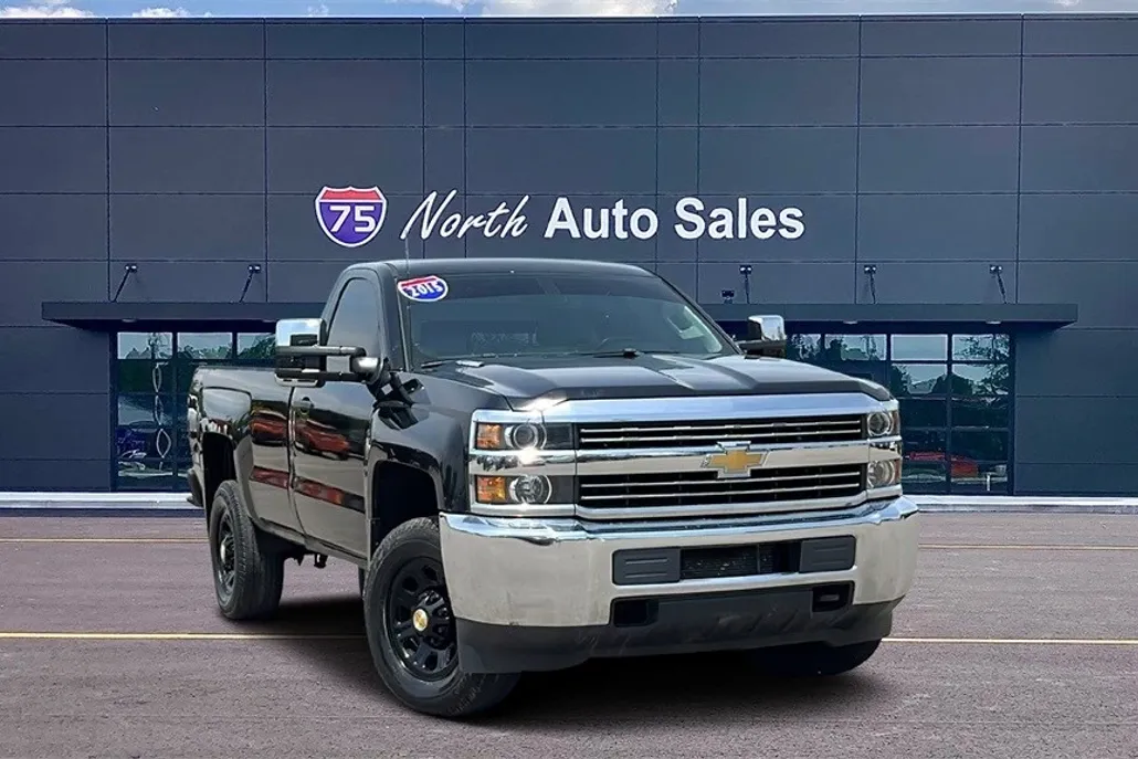 2015 Chevrolet Silverado 3500HD photo 1