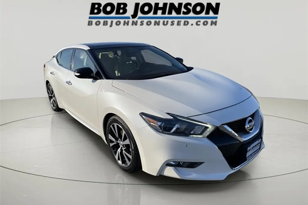 2017 Nissan Maxima SL photo 1