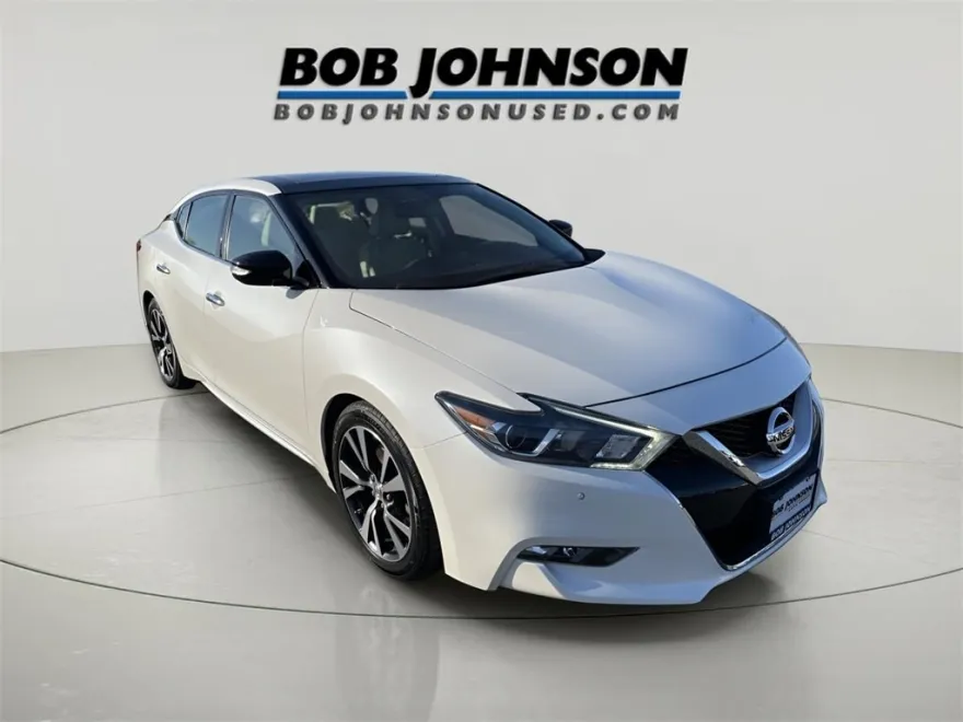2017 Nissan Maxima SL photo 1