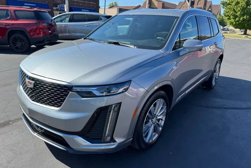 2023 Cadillac XT6 Premium Luxury photo 1