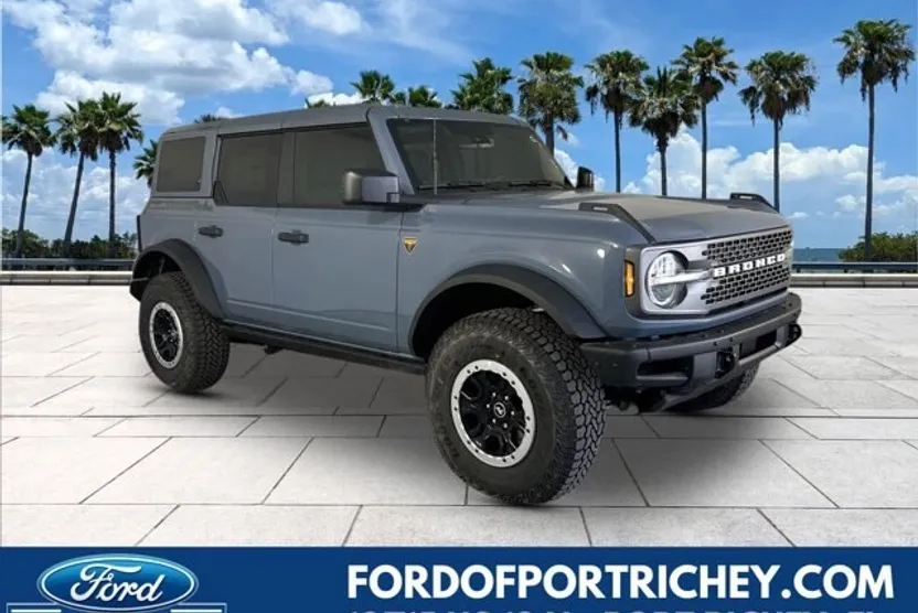 2025 Ford Bronco Badlands photo 1