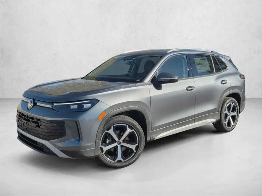 2025 Volkswagen Tiguan SE photo 1