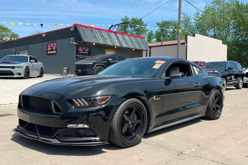 2015 Ford Mustang GT Premium photo 1