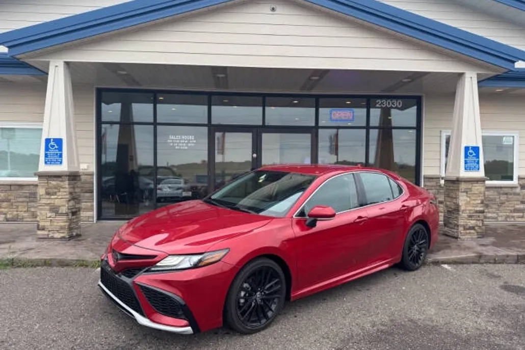 2023 Toyota Camry XSE photo 1