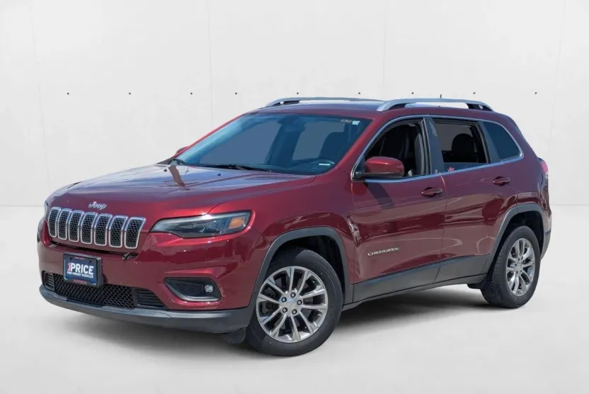 2019 Jeep Cherokee Latitude photo 1