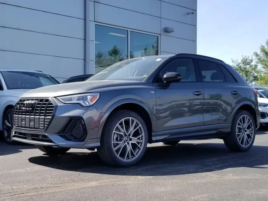 2025 Audi Q3 S line Premium Plus photo 1