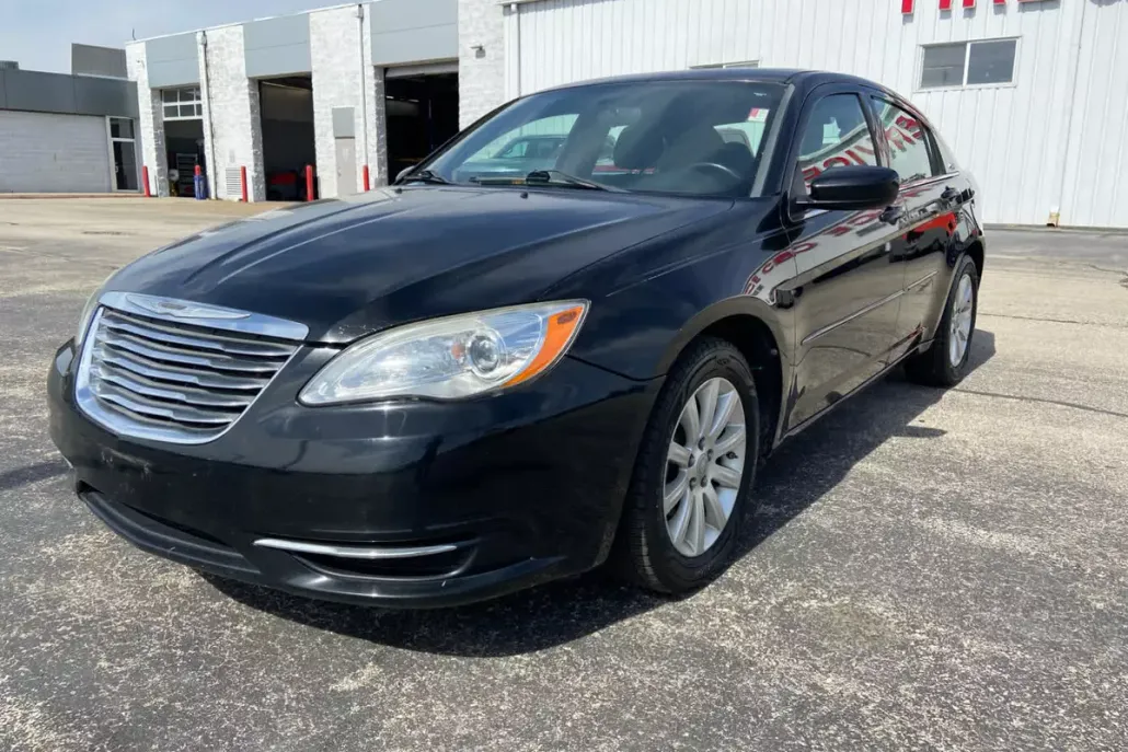 2012 Chrysler 200 Touring photo 1