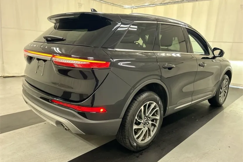 2022 Lincoln Corsair Standard photo 1