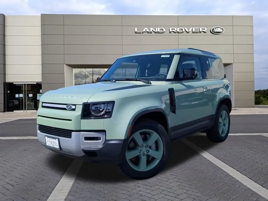 2023 Land Rover Defender photo 1
