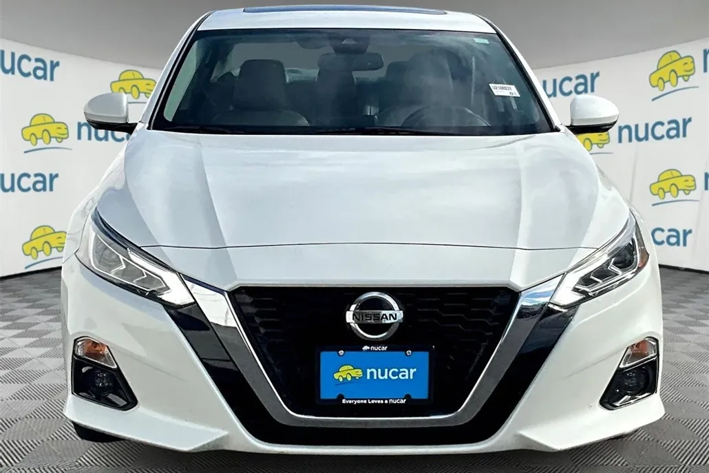 2021 Nissan Altima 2.5 Platinum photo 1