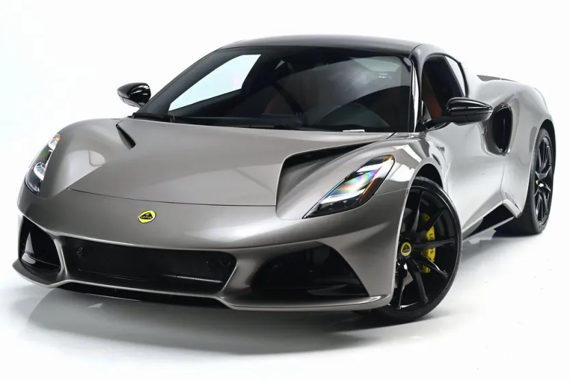 2025 Lotus Emira Base photo 1