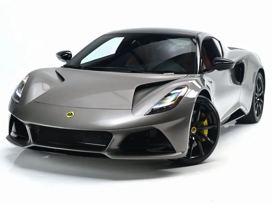 2025 Lotus Emira Base photo 1