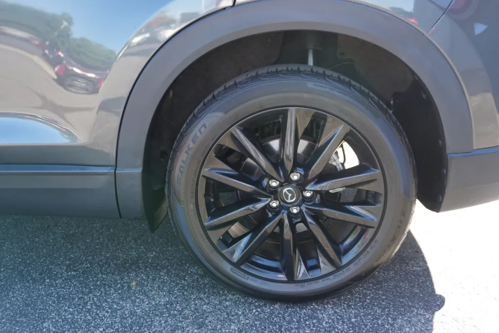 2023 Mazda CX-9 Touring photo 1