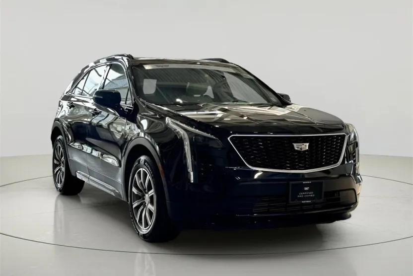 2022 Cadillac XT4 Sport photo 1