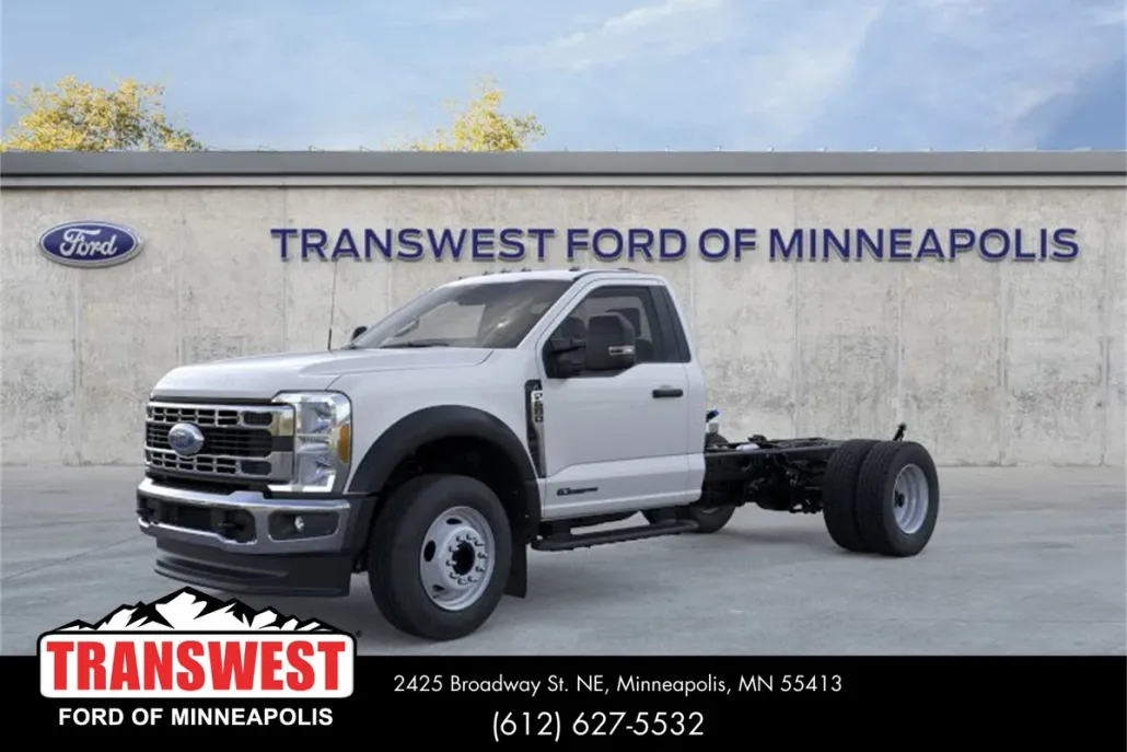 2025 Ford F-600 photo 1