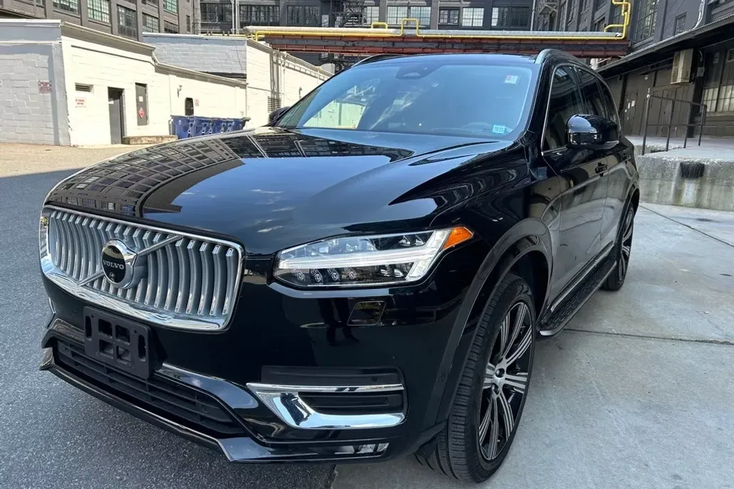 2024 Volvo XC90 Ultimate photo 1