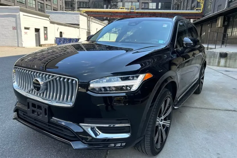 2024 Volvo XC90 Ultimate photo 1
