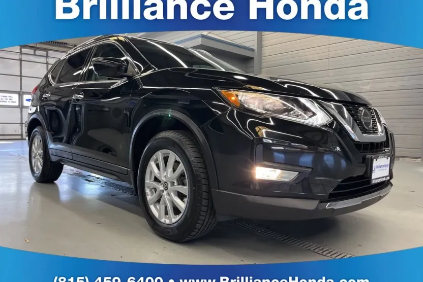 2018 Nissan Rogue SV photo 1
