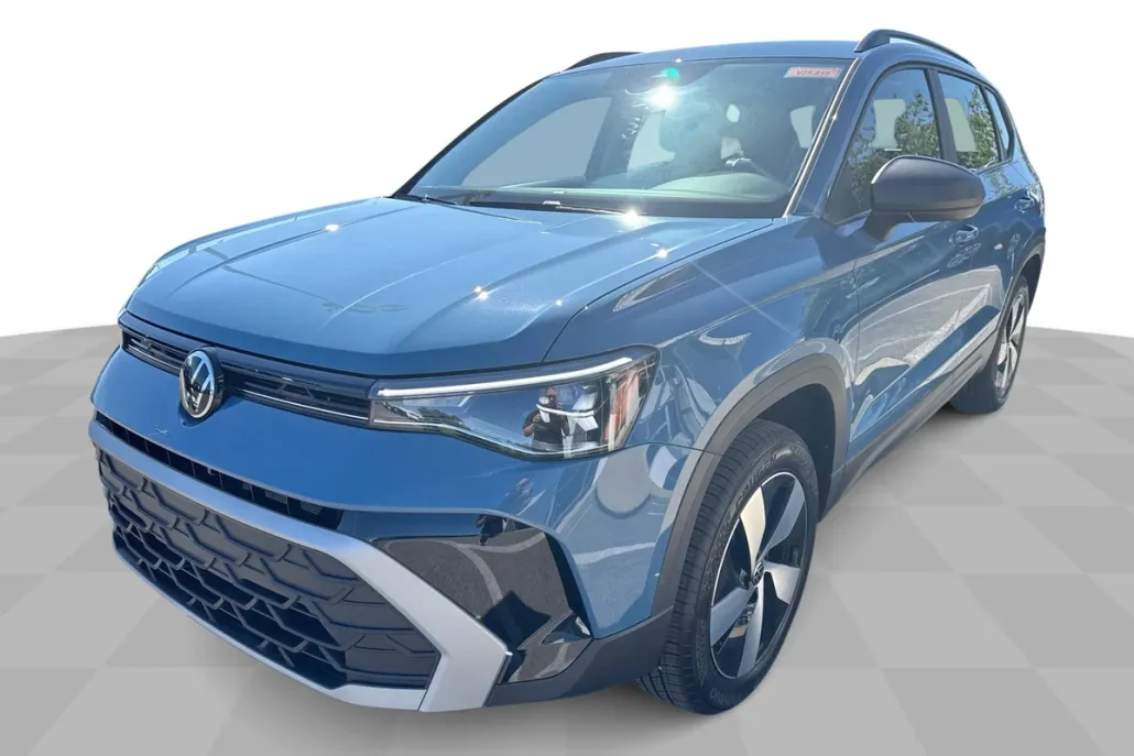 2025 Volkswagen Taos S photo 1