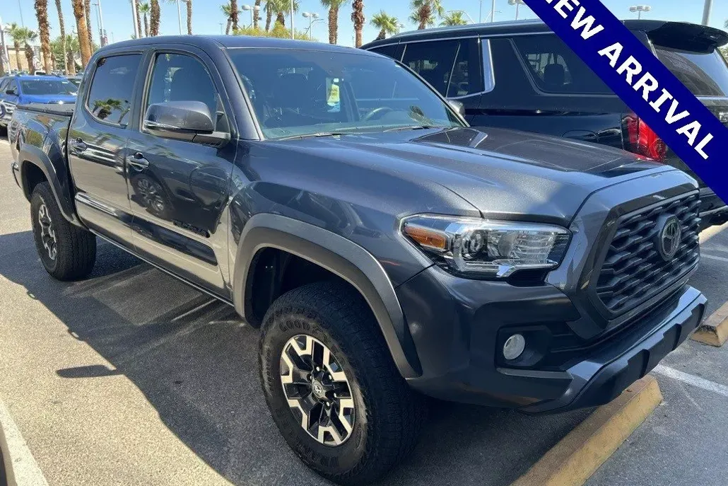 2022 Toyota Tacoma V6 photo 1