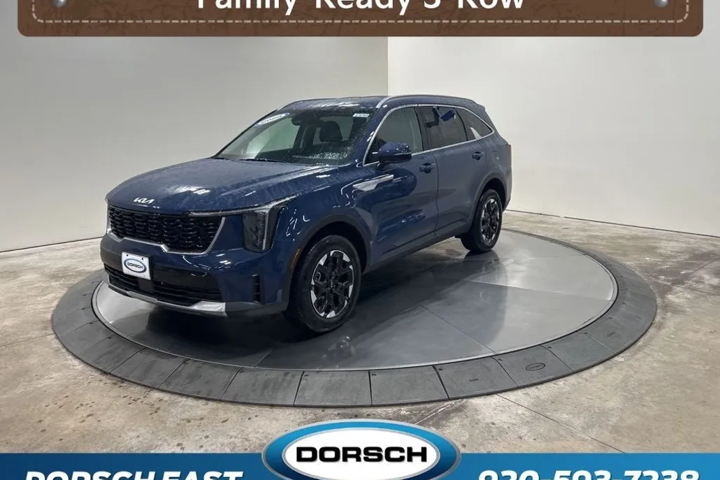 2025 Kia Sorento S photo 1