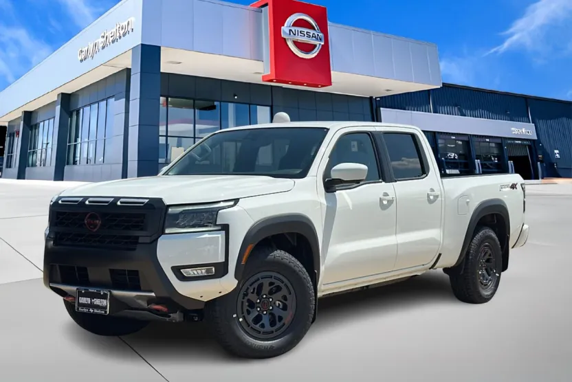 2026 Nissan Frontier Crew Cab PRO-4X photo 1