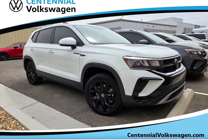 2023 Volkswagen Taos SE photo 1
