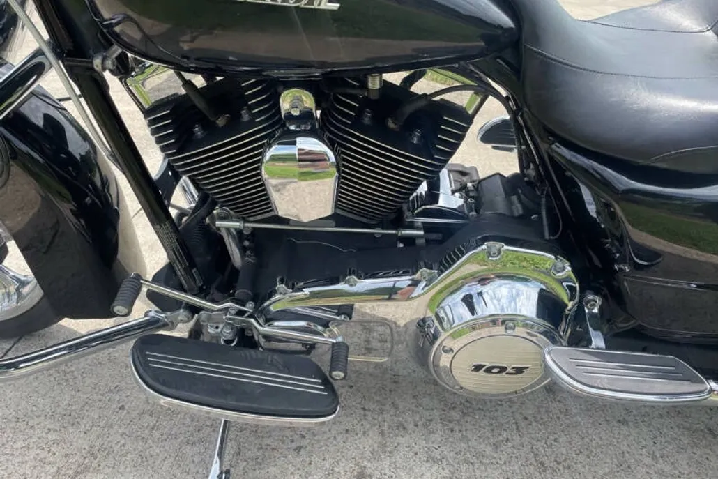 2013 Harley Davidson Street Glide FLHX103 photo 1