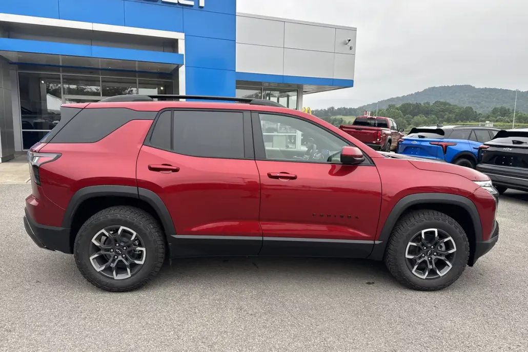 2026 Chevrolet Equinox ACTIV photo 1