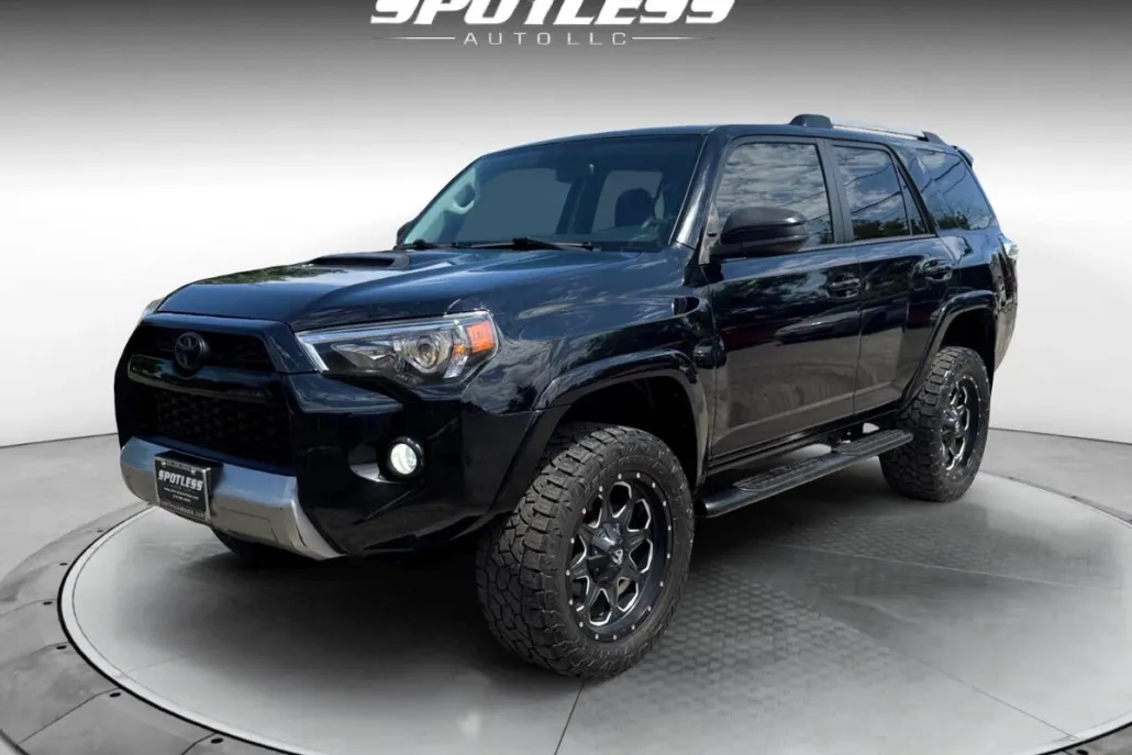 2015 Toyota 4Runner Trail 4WD photo 1