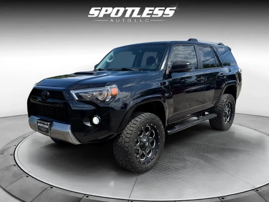 2015 Toyota 4Runner Trail 4WD photo 1