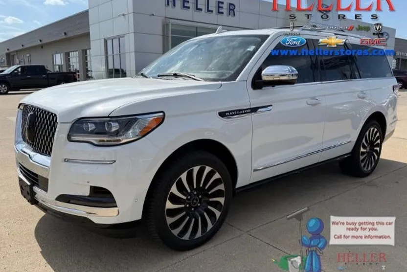 2022 Lincoln Navigator Black Label photo 1