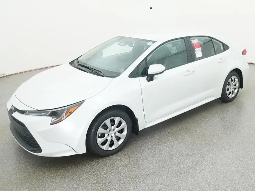 2026 Toyota Corolla LE photo 1