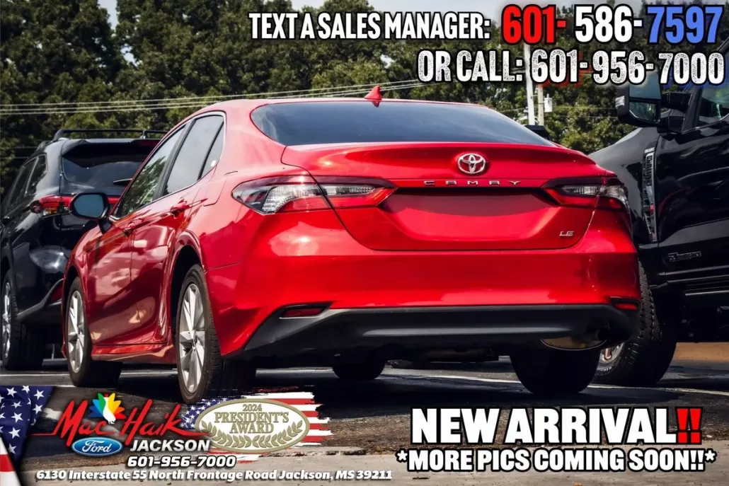 2024 Toyota Camry LE photo 1
