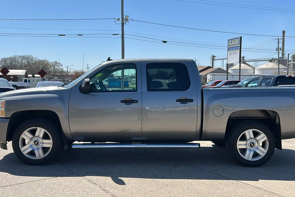 2012 Chevrolet Silverado 1500 LT photo 1