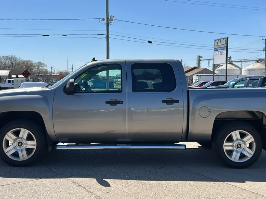 2012 Chevrolet Silverado 1500 LT photo 1