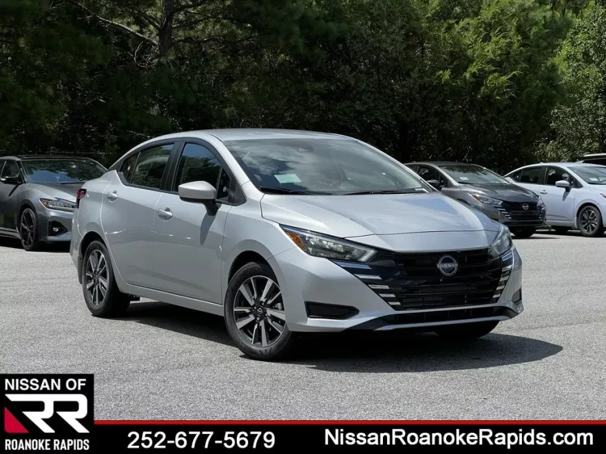 2025 Nissan Versa 1.6 SV photo 1