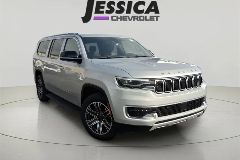 2023 Jeep Wagoneer L Series II photo 1